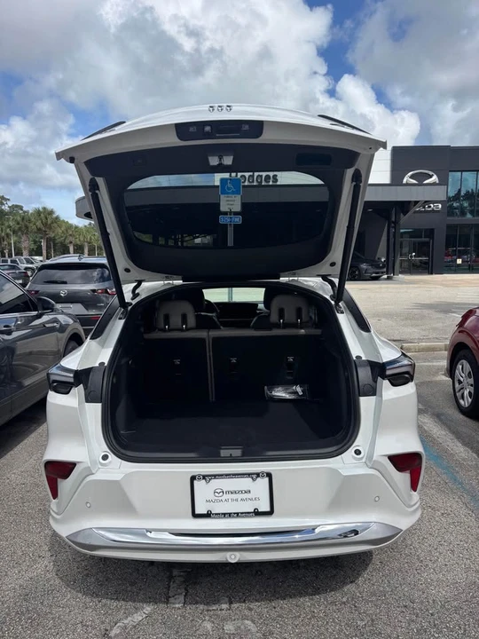 2024 Buick Envision - Image 11 of 11