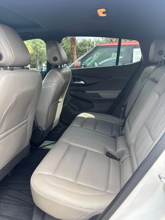2024 Buick Envision - Image 8 of 11