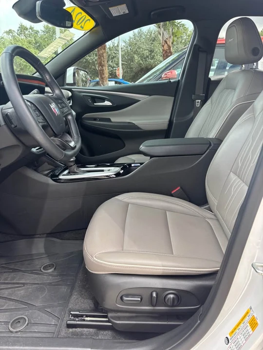 2024 Buick Envision - Image 6 of 11