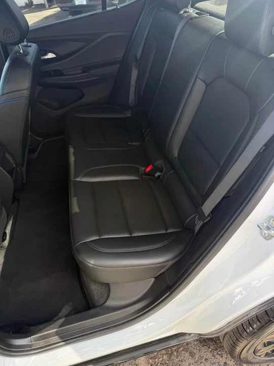 2024 Buick Envision - Image 6 of 9