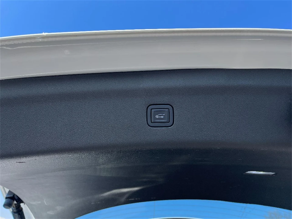 2024 Buick Enclave - Image 11 of 31