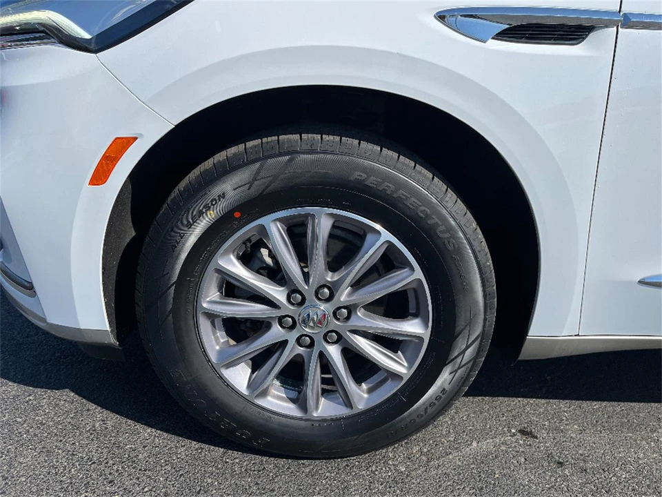 2024 Buick Enclave - Image 9 of 31