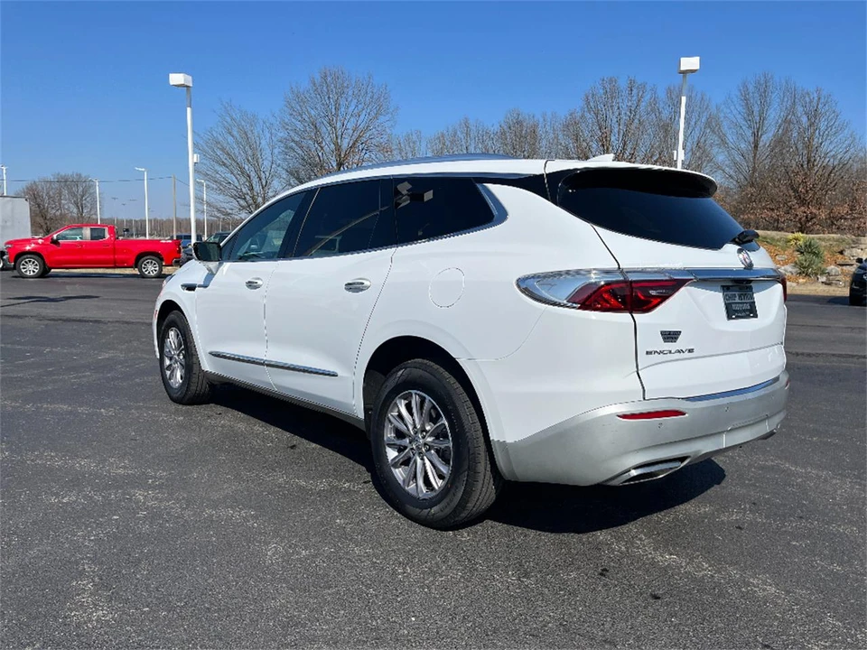 2024 Buick Enclave - Image 5 of 31
