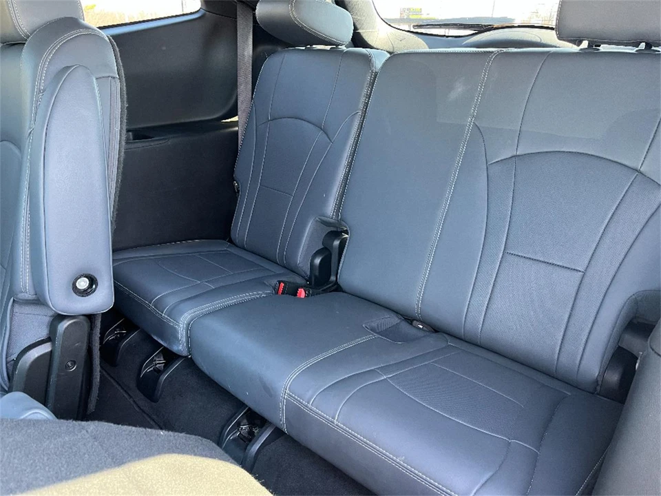2024 Buick Enclave - Image 21 of 31