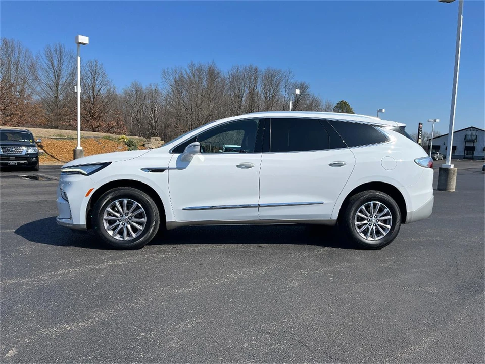 2024 Buick Enclave - Image 4 of 31