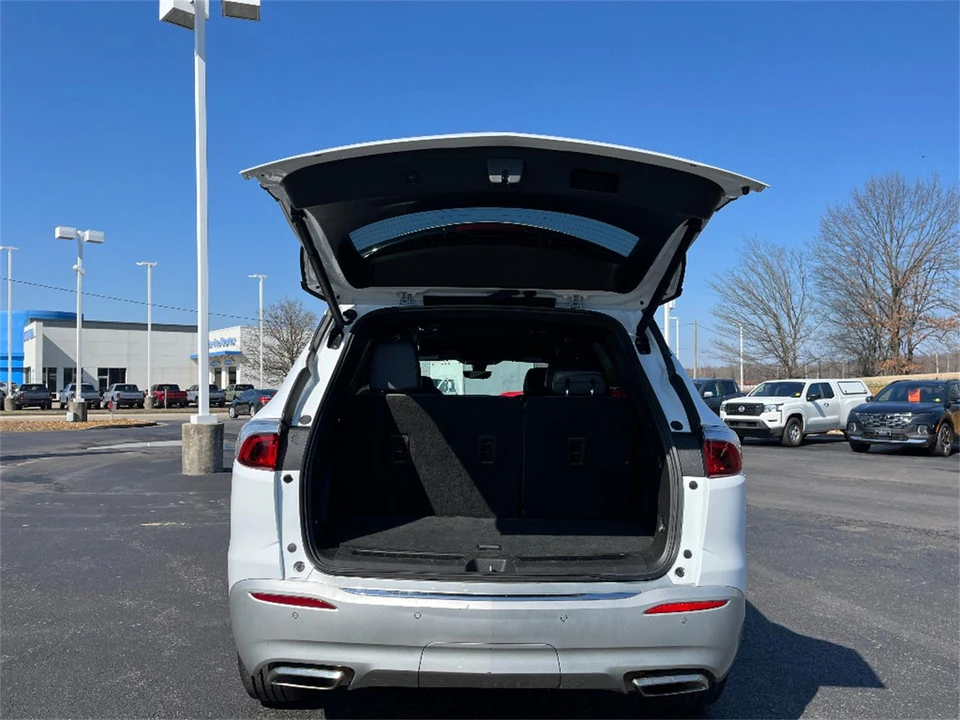 2024 Buick Enclave - Image 10 of 31