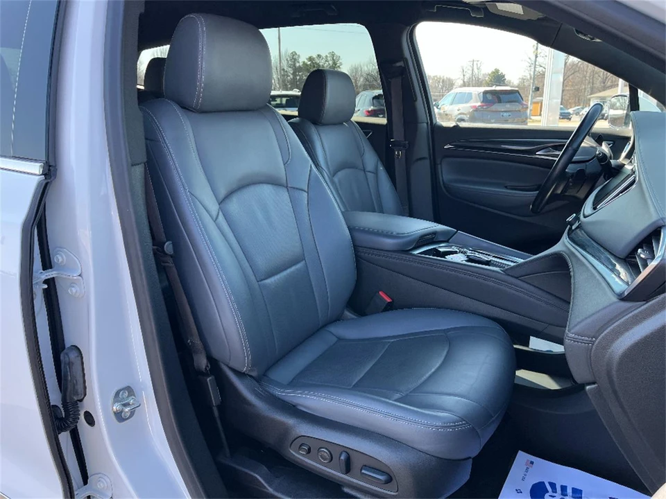 2024 Buick Enclave - Image 18 of 31