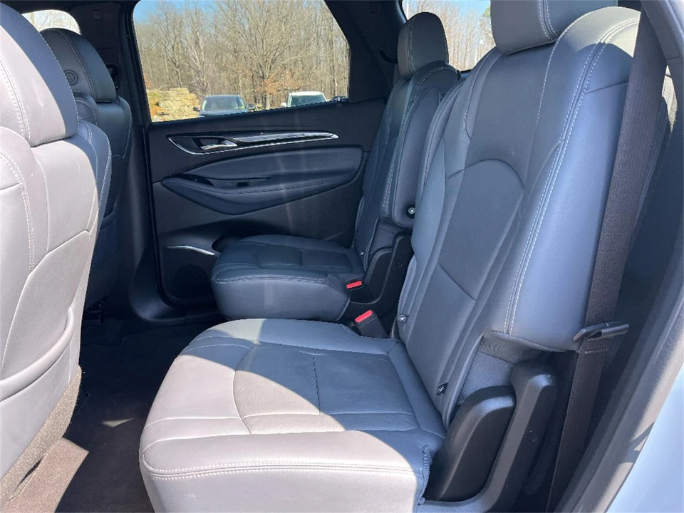 2024 Buick Enclave - Image 20 of 31