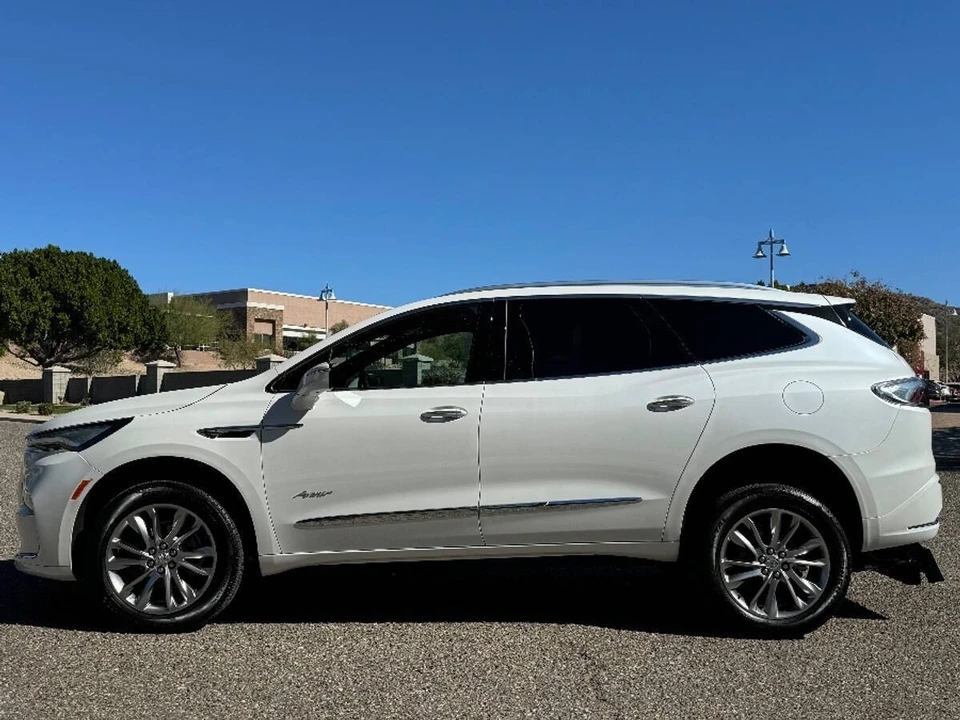 2024 Buick Enclave - Image 13 of 16