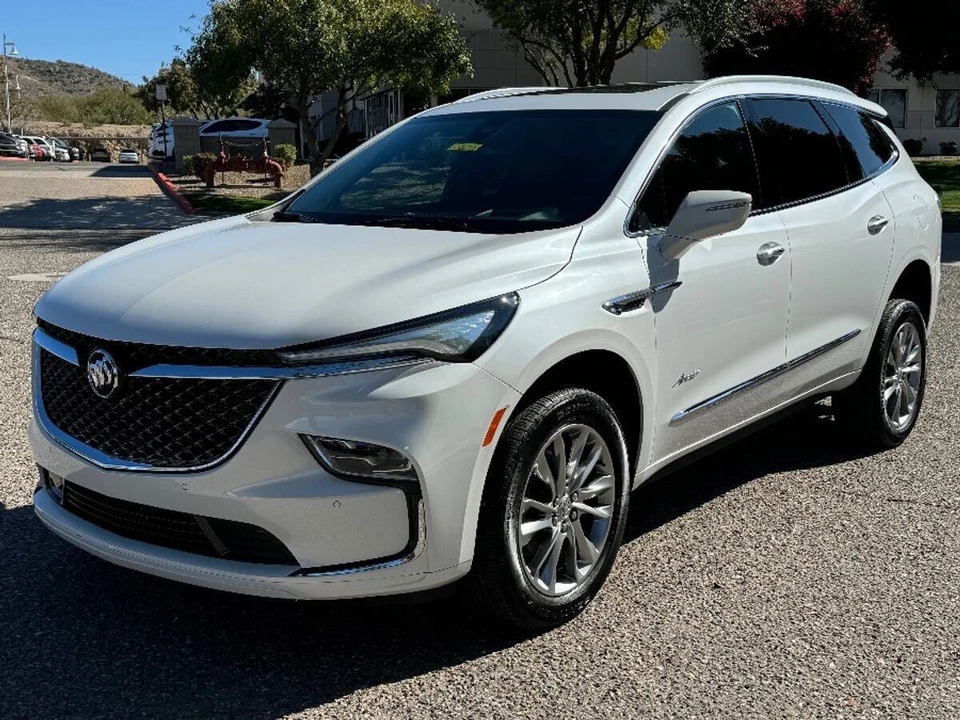 2024 Buick Enclave - Image 15 of 16