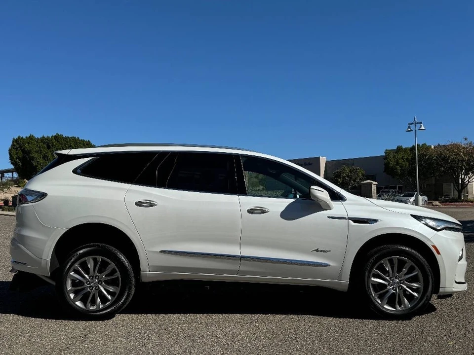 2024 Buick Enclave - Image 4 of 16