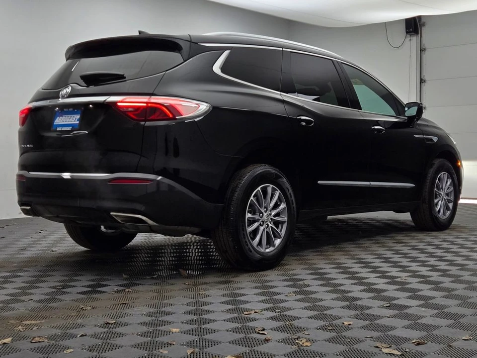 2024 Buick Enclave - Image 10 of 12