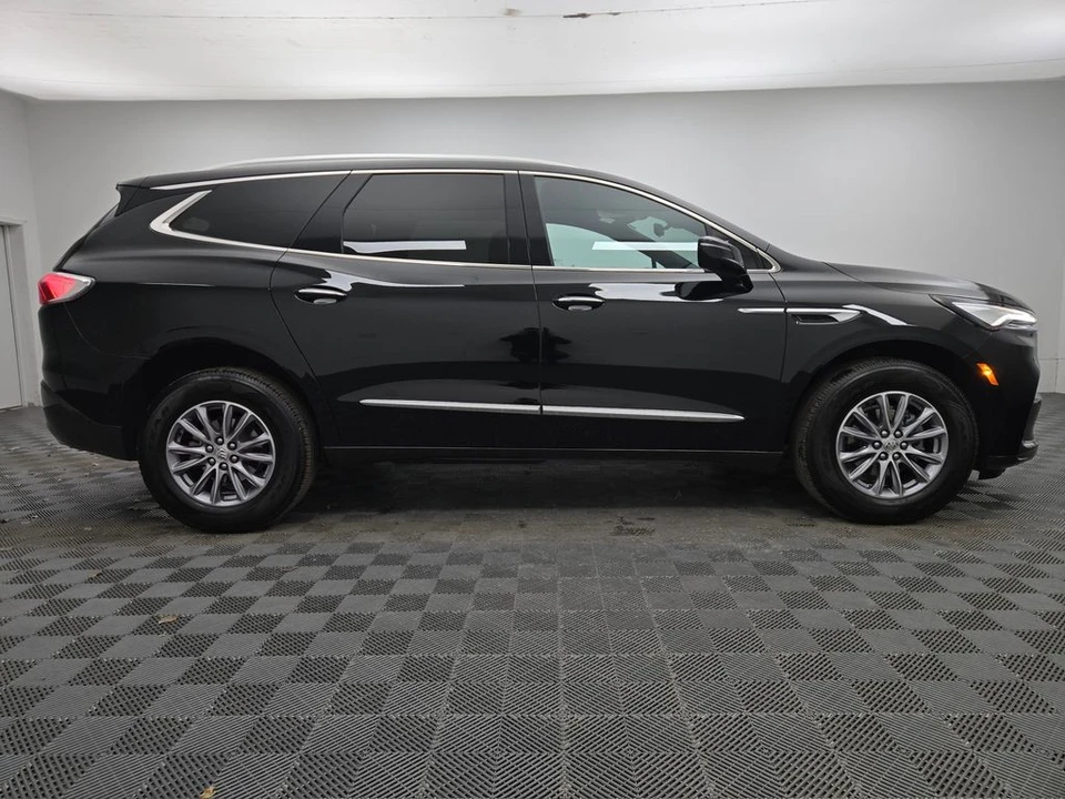 2024 Buick Enclave - Image 9 of 12