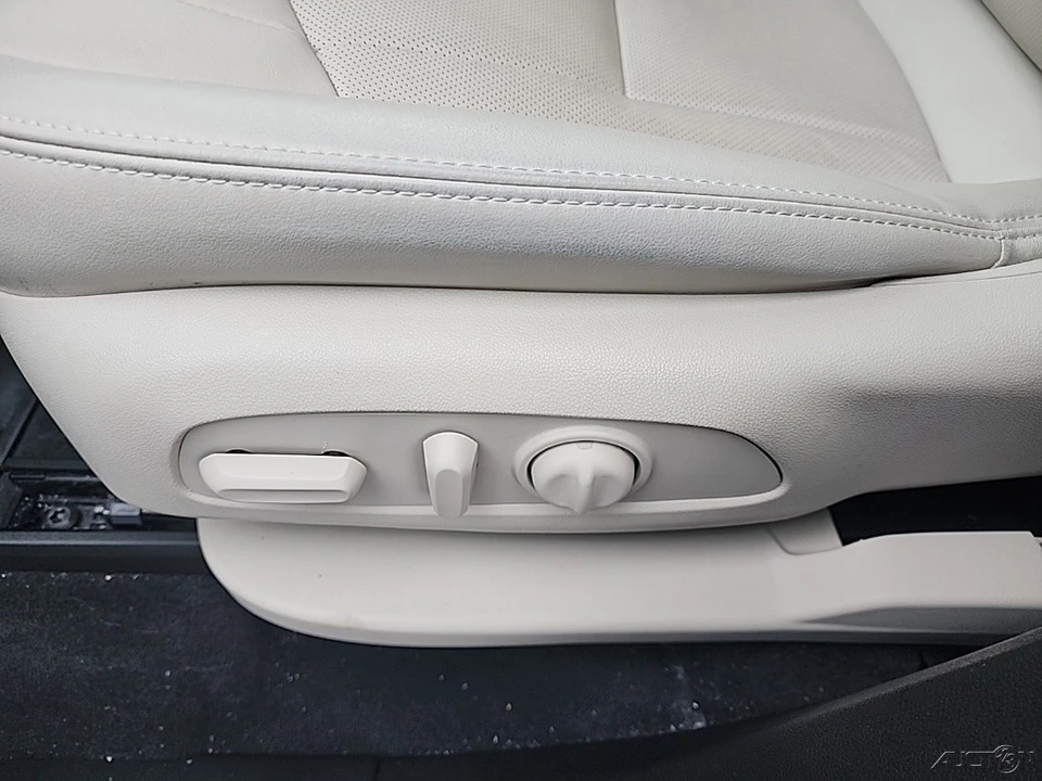 2024 Buick Enclave - Image 13 of 21