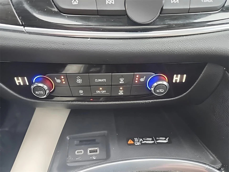 2024 Buick Enclave - Image 19 of 21