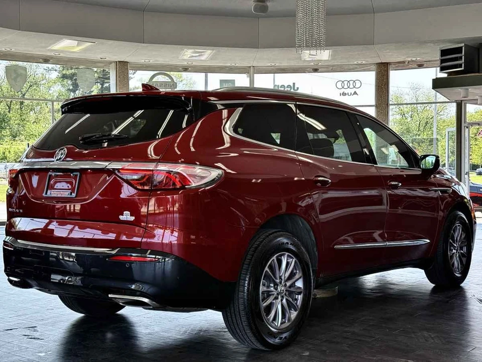 2024 Buick Enclave - Image 14 of 21