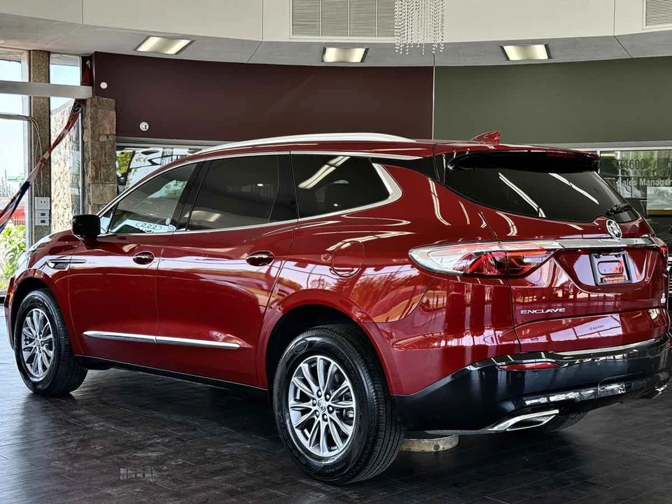 2024 Buick Enclave - Image 16 of 21