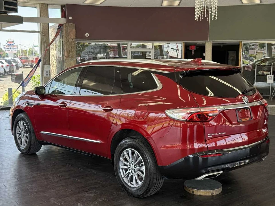 2024 Buick Enclave - Image 14 of 21
