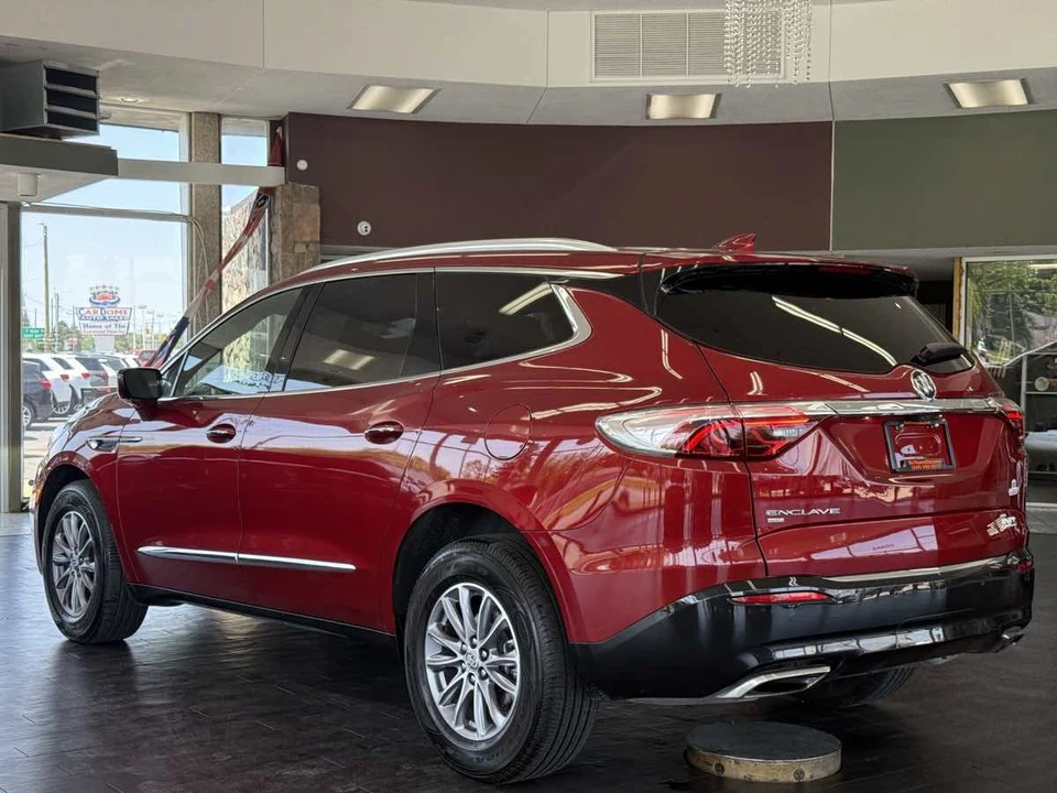 2024 Buick Enclave - Image 15 of 21