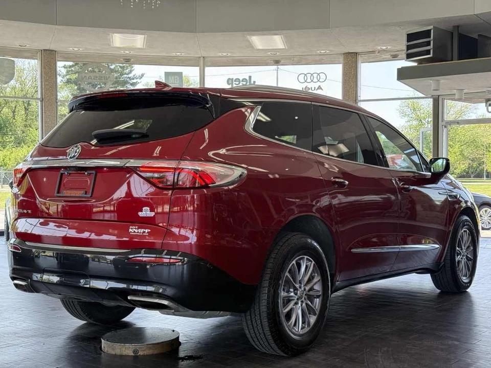 2024 Buick Enclave - Image 13 of 21