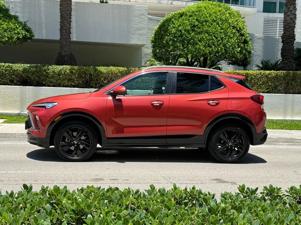 2024 Buick Encore GX - Image 10 of 12