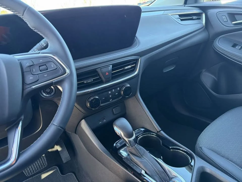 2024 Buick Encore GX - Image 8 of 12
