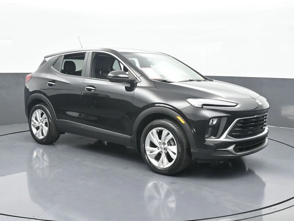 2024 Buick Encore GX - Image 8 of 12