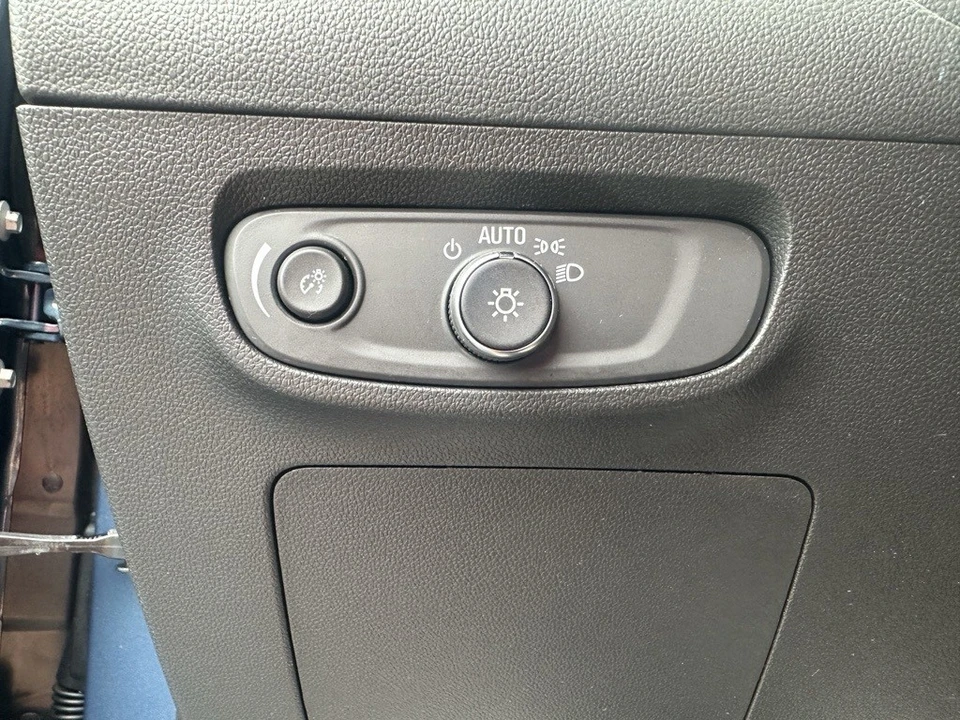 2024 Buick Encore GX - Image 5 of 12