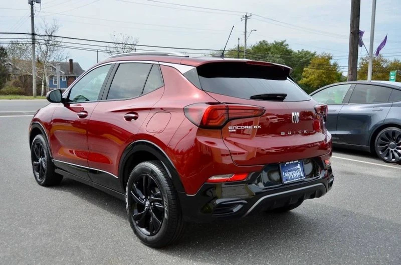 2024 Buick Encore GX - Image 8 of 12