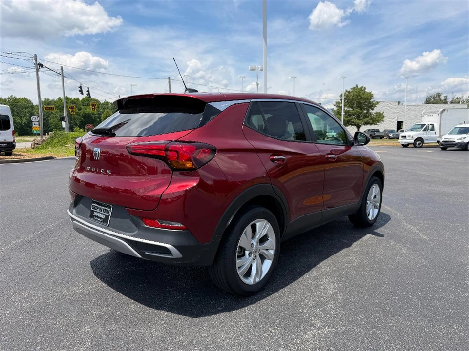 2024 Buick Encore - Image 7 of 31
