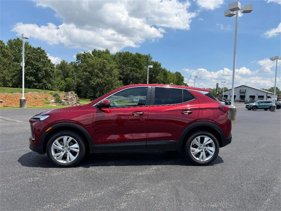 2024 Buick Encore - Image 4 of 31