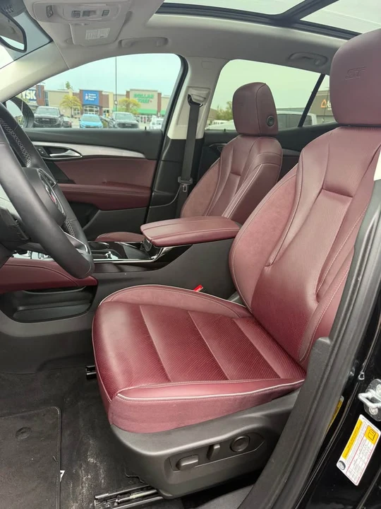 2024 Buick Envision - Image 9 of 16
