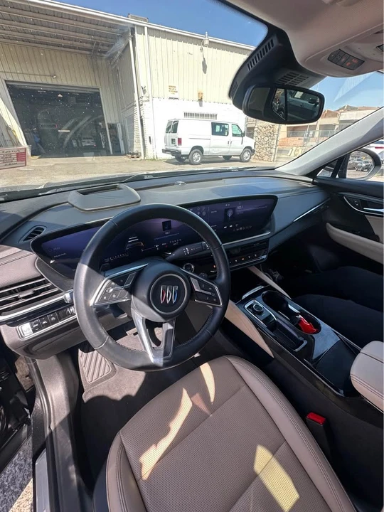 2024 Buick Envision - Image 4 of 5