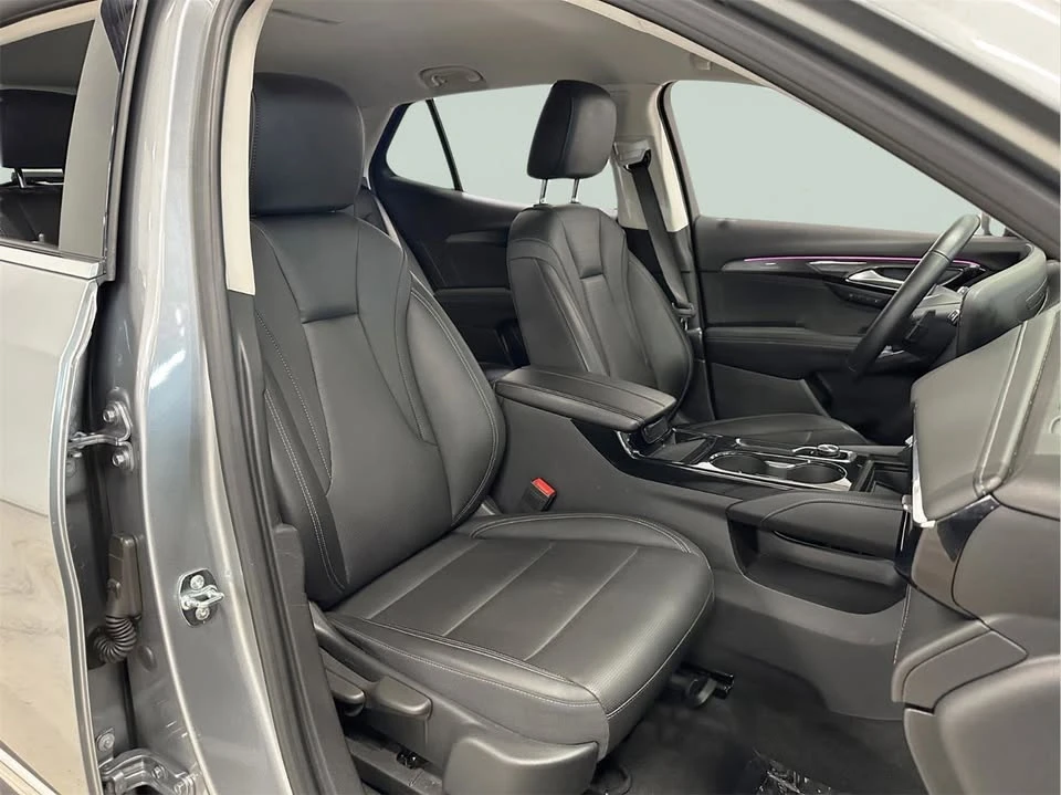 2024 Buick Envision - Image 10 of 17