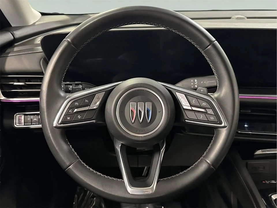 2024 Buick Envision - Image 12 of 17