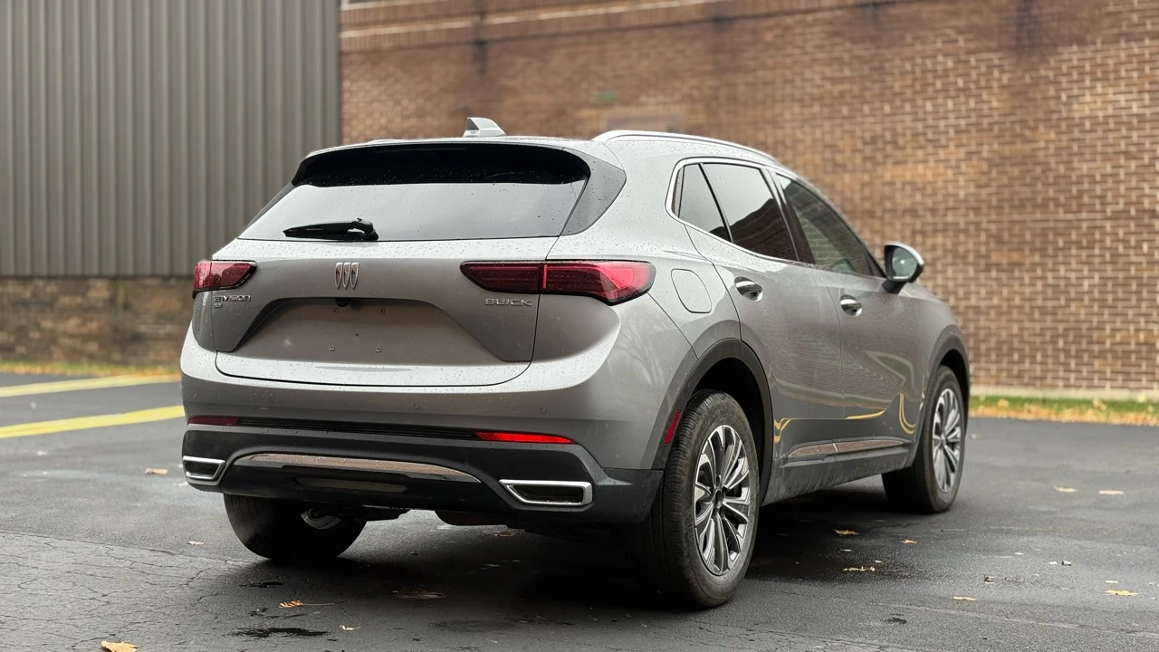 2024 Buick Envision - Image 7 of 21