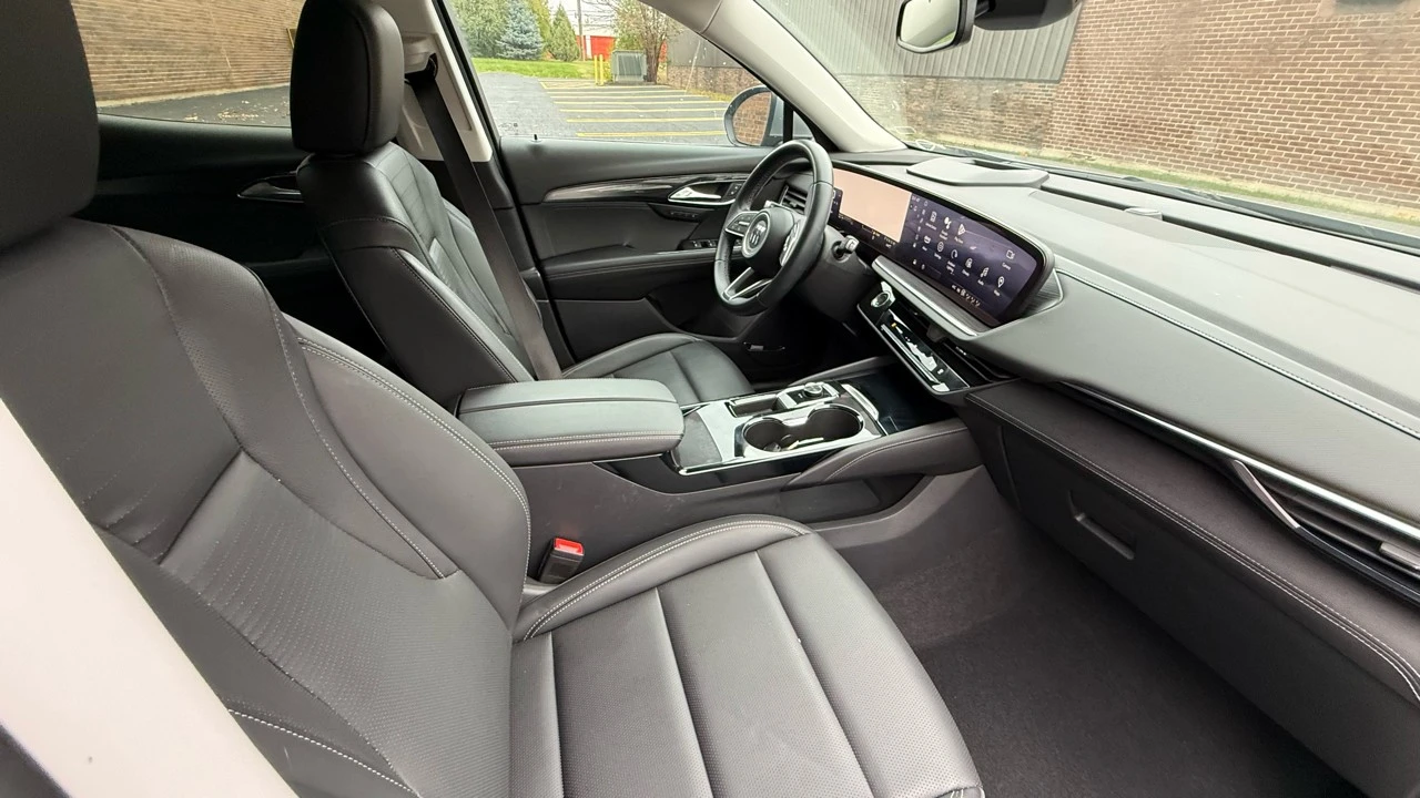 2024 Buick Envision - Image 11 of 21