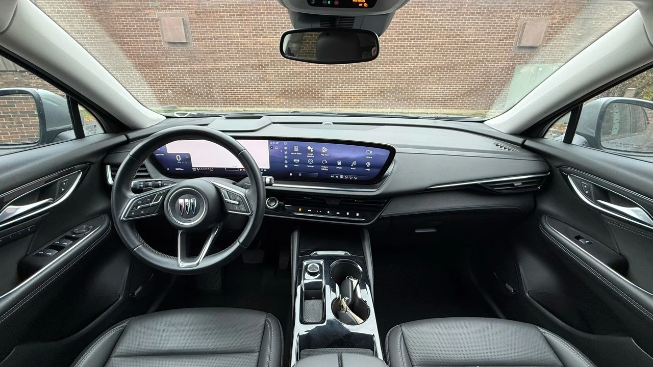 2024 Buick Envision - Image 16 of 21