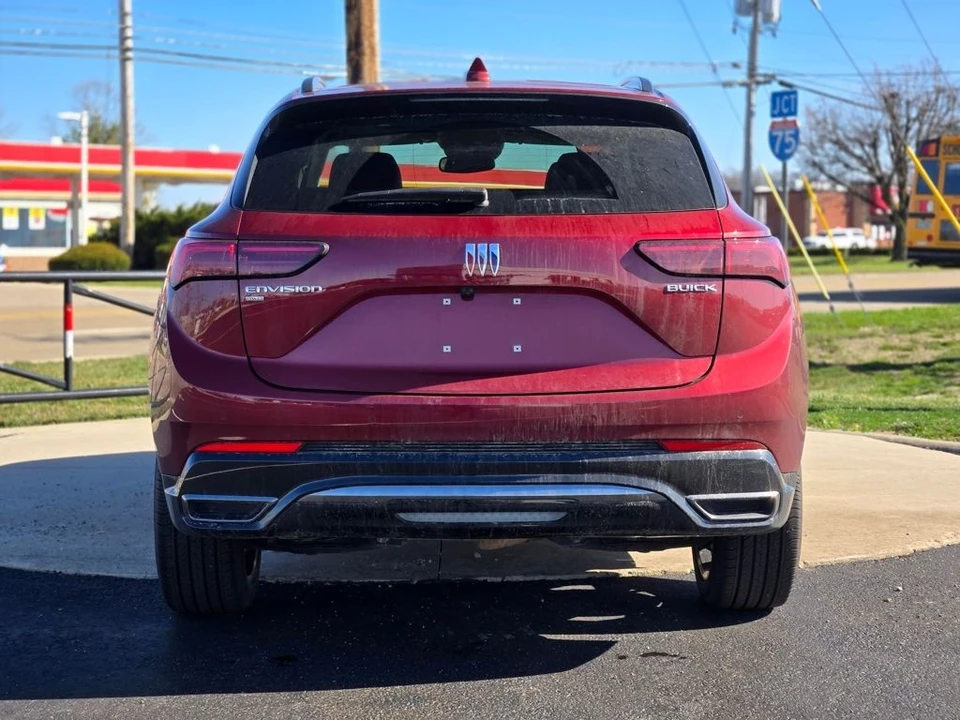 2024 Buick Envision - Image 6 of 12