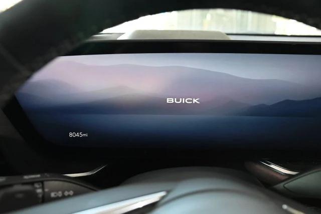 2024 Buick Envision - Image 7 of 21
