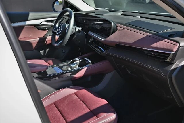 2024 Buick Envision - Image 14 of 21
