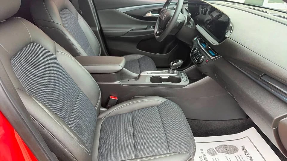 2024 Buick Envision - Image 14 of 18