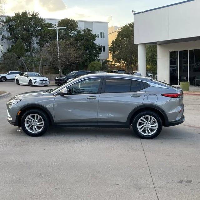 2024 Buick Envision - Image 3 of 20