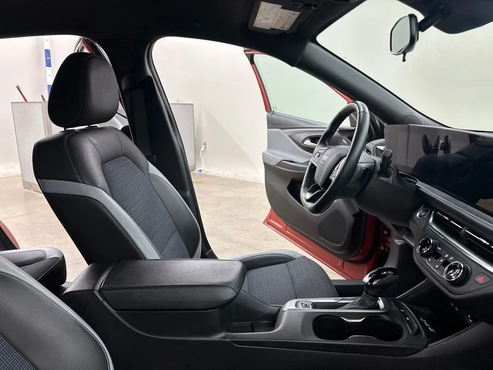2024 Buick Envision - Image 24 of 31