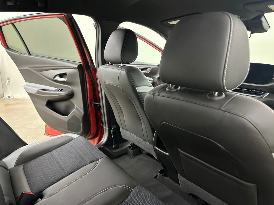 2024 Buick Envision - Image 25 of 31