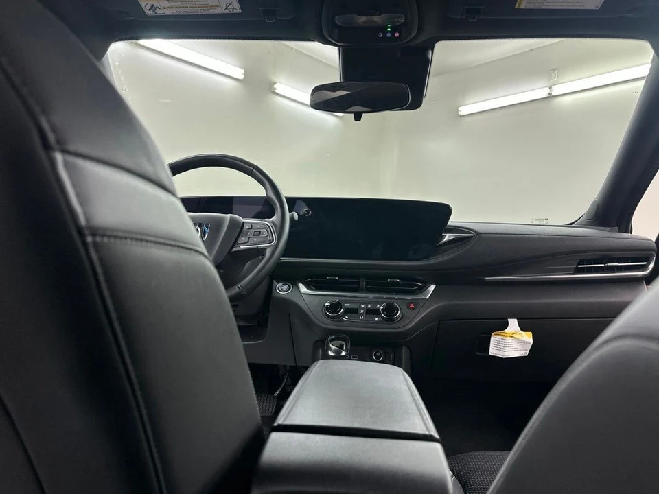2024 Buick Envision - Image 27 of 31