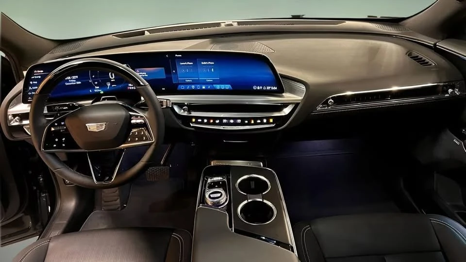 2024 Cadillac Lyriq - Image 4 of 5