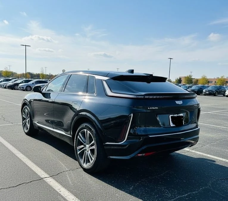 2024 Cadillac Lyriq - Image 3 of 5