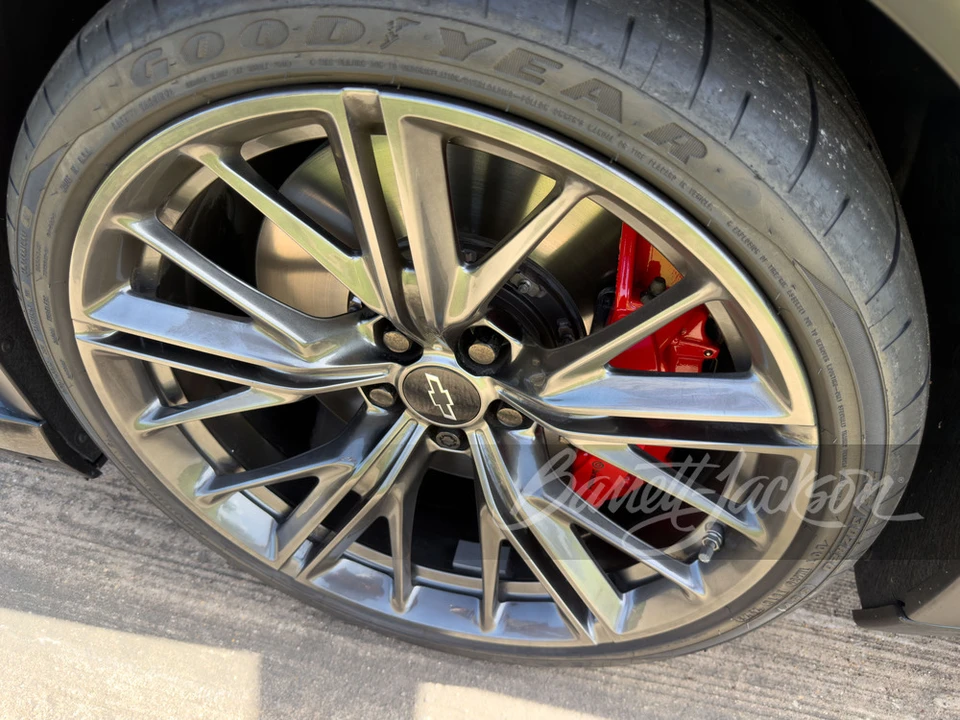 2024 Chevrolet Camaro ZL1 6th Gen - Image 12 of 30