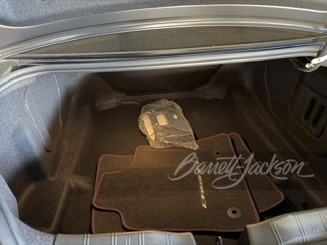2024 Chevrolet Camaro ZL1 6th Gen - Image 21 of 30